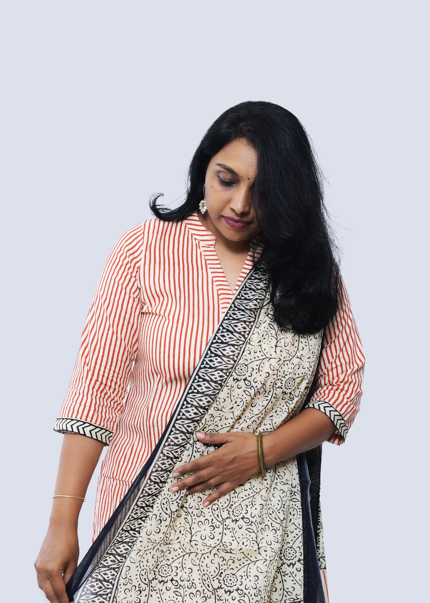 "Rooh" Beige and White