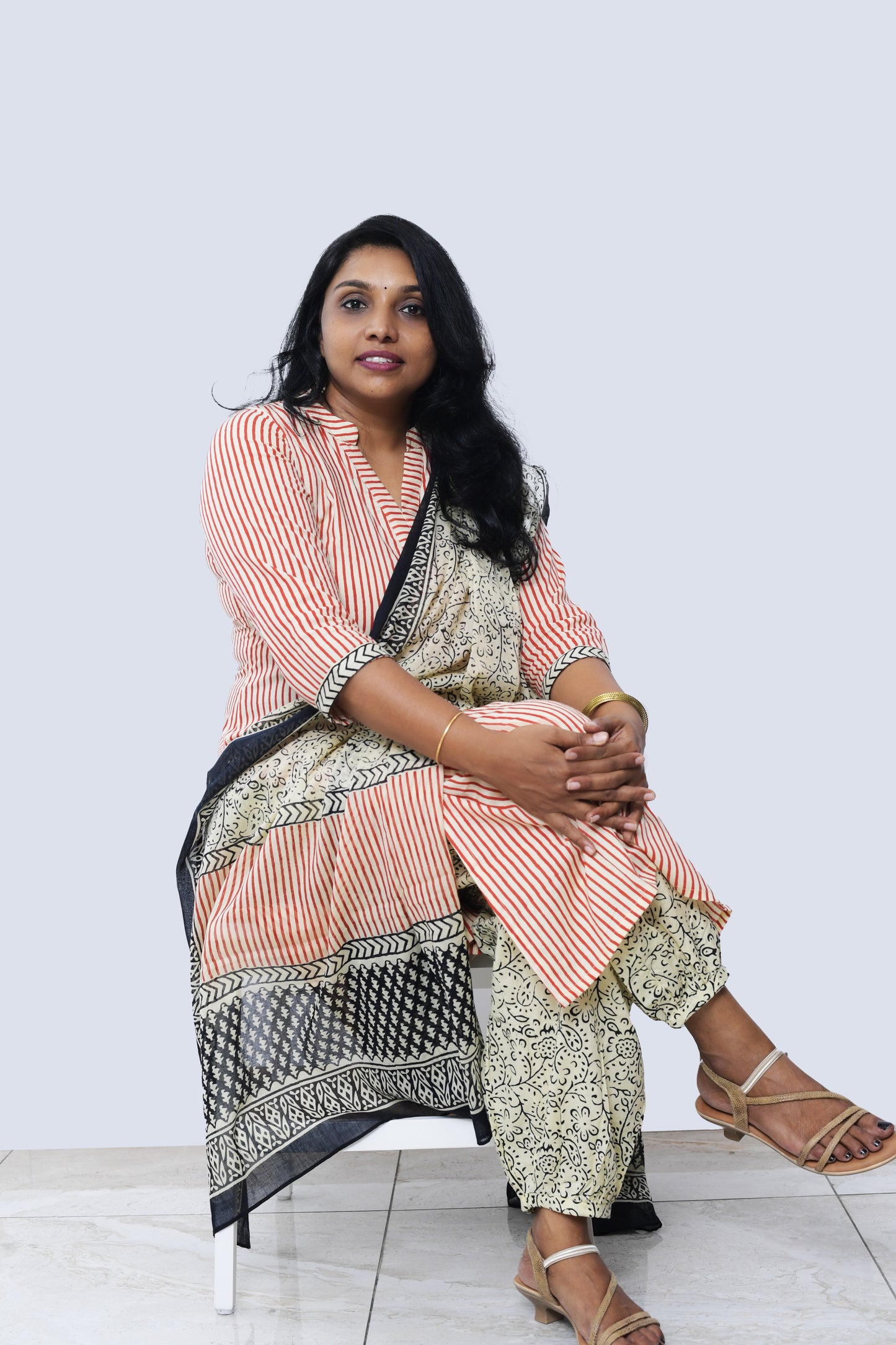 "Rooh" Beige and White